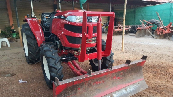 ขายรถไถ YANMAR393T ใบมีดดันดิน+ผานบุกเบิกcmt ทำงาน400ชม. ขายรถไถ YANMAR393T ใบมีดดันดิน+ผานบุกเบิกcmt ทำงาน400ชม.