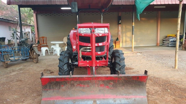 ขายรถไถ YANMAR393T ใบมีดดันดิน+ผานบุกเบิกcmt ทำงาน400ชม. ขายรถไถ YANMAR393T ใบมีดดันดิน+ผานบุกเบิกcmt ทำงาน400ชม.