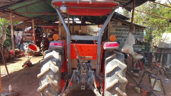 ขายรถไถKUBOTA L4708DT ใบมีดดันดิน+ผานพรวนDH246F รถปี56ใช้งาน400ชม ขายรถไถKUBOTA L4708DT ใบมีดดันดิน+ผานพรวนDH246F รถปี56ใช้งาน400ชม