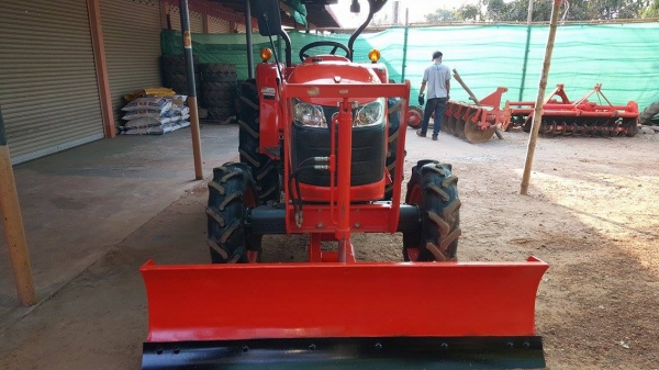 ขายรถไถมือสอง KUBOTA L4708SP ใบมีดดันดิน+ผานพรวนcmt รถปี57 ใช้งาน1015ชม.