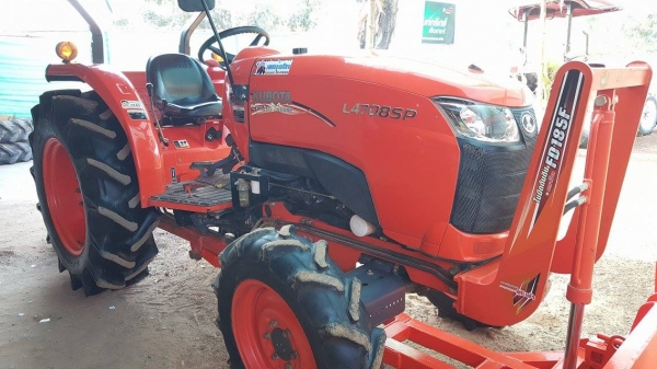 ขายรถไถมือสอง KUBOTA L4708SP ใบมีดดันดิน+ผานพรวนcmt รถปี57 ใช้งาน1015ชม.