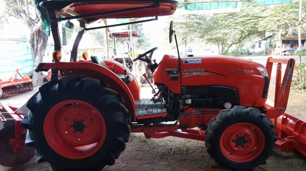 ขายรถไถมือสอง KUBOTA L4708SP ใบมีดดันดิน+ผานพรวนcmt รถปี57 ใช้งาน1015ชม.