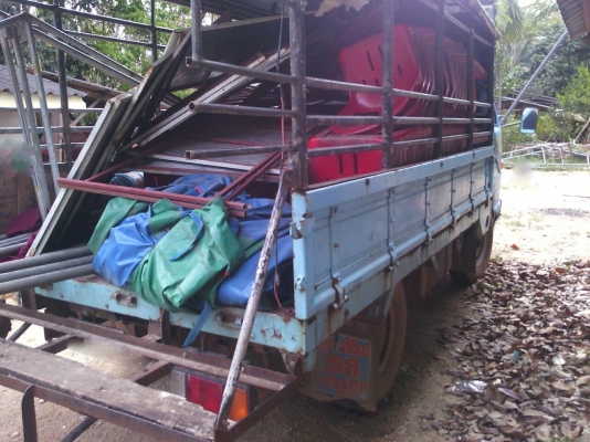 รถอีซูซุ 4 ล้อ NKR 88 แรงม้า. ปี 33.   สนใจติดต่อ  081 - 6079515