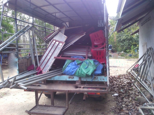 รถอีซูซุ 4 ล้อ NKR 88 แรงม้า. ปี 33.   สนใจติดต่อ  081 - 6079515