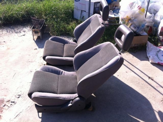 เบาะ isuzu mu japan สภาพสวย ใส่ tfr cameo dragon vega   3900 บาท