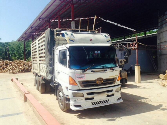 รถฮีโน่ 10 ล้อ รั้ว ( ไม่ดั้ม )  FM1J  260 แรงม้า. ปี 48  ( ขาย แม่ , ลูก. )     สนใจติดต่อ  081 - 6079515