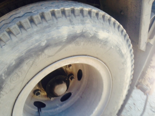 รถฮีโน่ 10 ล้อ รั้ว ( ไม่ดั้ม )  FM1J  260 แรงม้า. ปี 48  ( ขาย แม่ , ลูก. )     สนใจติดต่อ  081 - 6079515