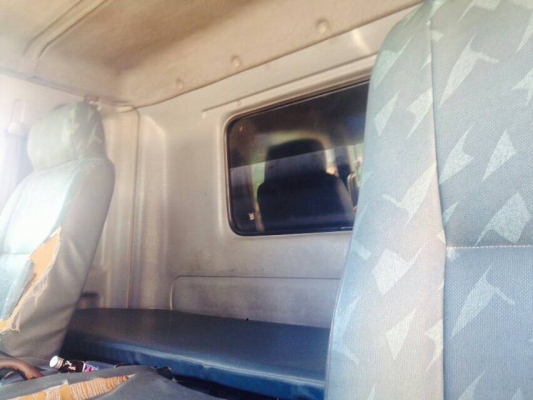 รถฮีโน่ 10 ล้อ รั้ว ( ไม่ดั้ม )  FM1J  260 แรงม้า. ปี 48  ( ขาย แม่ , ลูก. )     สนใจติดต่อ  081 - 6079515