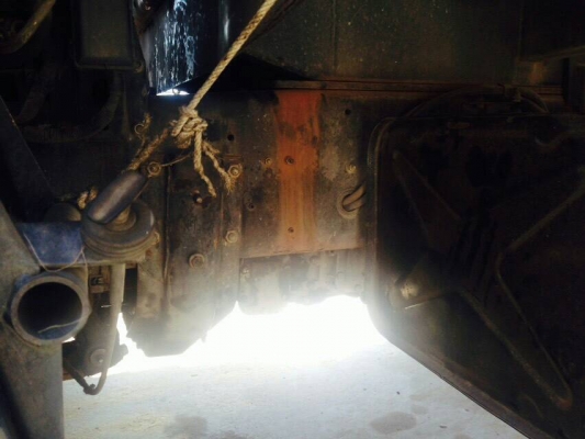 รถฮีโน่ 10 ล้อ รั้ว ( ไม่ดั้ม )  FM1J  260 แรงม้า. ปี 48  ( ขาย แม่ , ลูก. )     สนใจติดต่อ  081 - 6079515