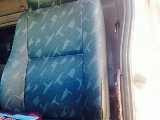 รถฮีโน่ 10 ล้อ รั้ว ( ไม่ดั้ม )  FM1J  260 แรงม้า. ปี 48  ( ขาย แม่ , ลูก. )     สนใจติดต่อ  081 - 6079515