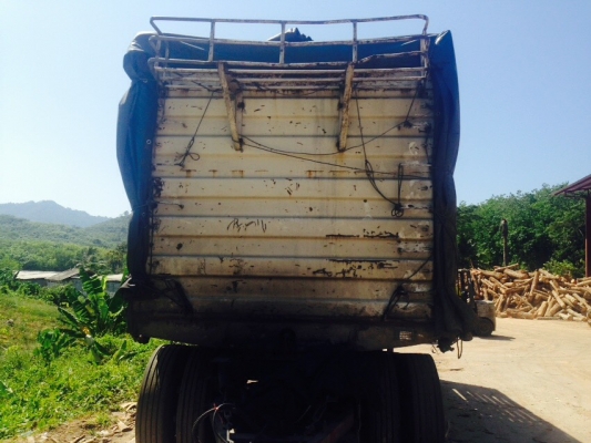 รถฮีโน่ 10 ล้อ รั้ว ( ไม่ดั้ม )  FM1J  260 แรงม้า. ปี 48  ( ขาย แม่ , ลูก. )     สนใจติดต่อ  081 - 6079515