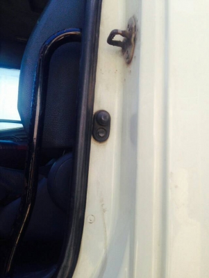 รถฮีโน่ 10 ล้อ รั้ว ( ไม่ดั้ม )  FM1J  260 แรงม้า. ปี 48  ( ขาย แม่ , ลูก. )     สนใจติดต่อ  081 - 6079515