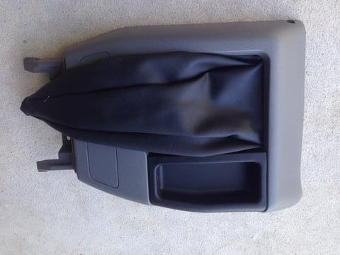 ครอบเกียร์ isuzu dragon ใหม่แท้ศูนย์ เก่าเก็บ 1900 บาท ครอบเกียร์ isuzu dragon ใหม่แท้ศูนย์ เก่าเก็บ 1900 บาท