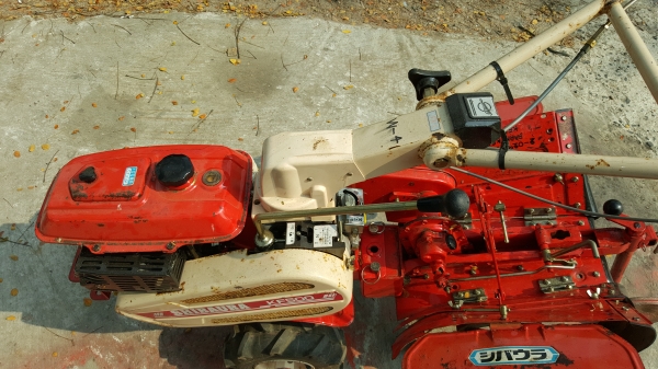 รถพรวนดินแบบสาดออกข้าง ยกร่อง