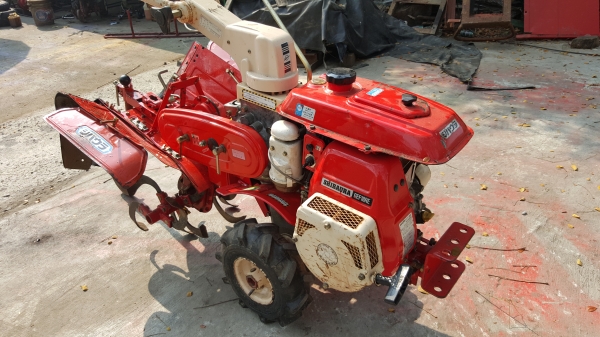 รถพรวนดินแบบสาดออกข้าง ยกร่อง