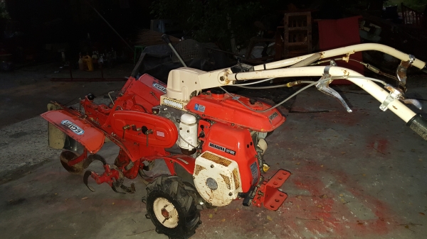 รถพรวนดินแบบสาดออกข้าง ยกร่อง