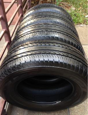 ยาง Bridgestone 265 65 17 ปลายปี14 ดอกเต็ม ไม่มีปะ ใช้ยาว ราคาไม่แพง