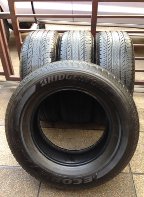 ยาง Bridgestone 265 65 17 ปลายปี14 ดอกเต็ม ไม่มีปะ ใช้ยาว ราคาไม่แพง