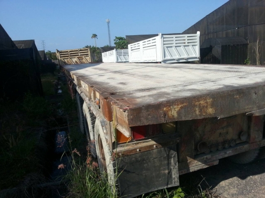 ขายหาง พื้นเรียบ พนัส 3 เพลา. ยัด.  ปี 47.    สนใจติดต่อ  081 - 6079515