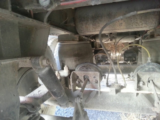 ขายหาง พื้นเรียบ พนัส 3 เพลา. ยัด.  ปี 47.    สนใจติดต่อ  081 - 6079515