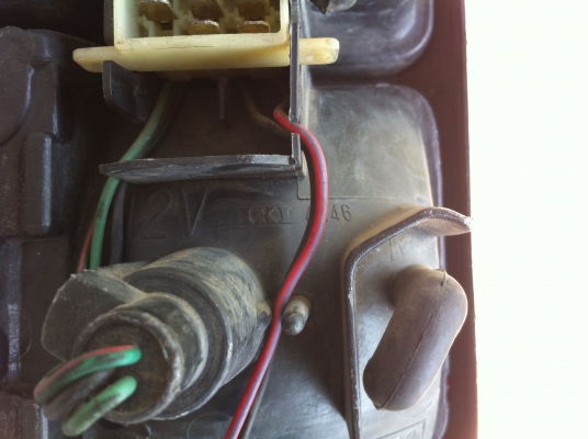 ไฟท้าย isuzu mu IKI japan แท้ สีสวยสดใส ใส่ tfr cameo แล้วสวย คู่ละ 800 บาท ไฟท้าย isuzu mu IKI japan แท้ สีสวยสดใส ใส่ tfr cameo แล้วสวย คู่ละ 800 บาท