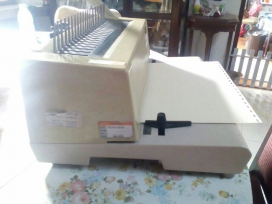 ขายเครื่องเจาะรูเข้าห่วงพลาสติก