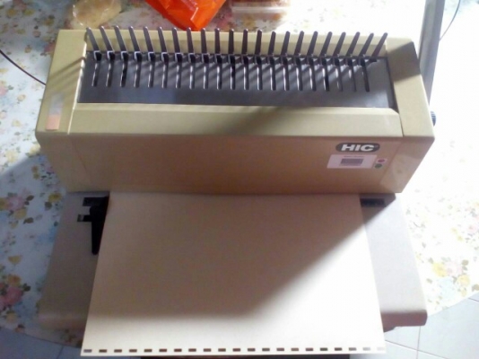 ขายเครื่องเจาะรูเข้าห่วงพลาสติก