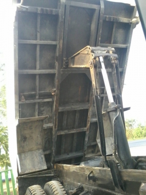 ขายรถ6ล้อดั้ม Hino Mega212แรง FG1Jยูโร2ปี48กระบะดั้มดินยาว4.10มยาง1000