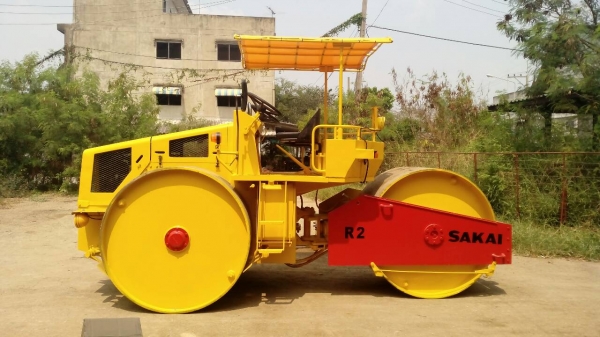 ต้องการขายด่วนรถบด SAKAI R-2