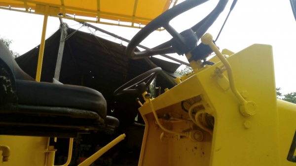 ต้องการขายด่วนรถบด SAKAI R-2