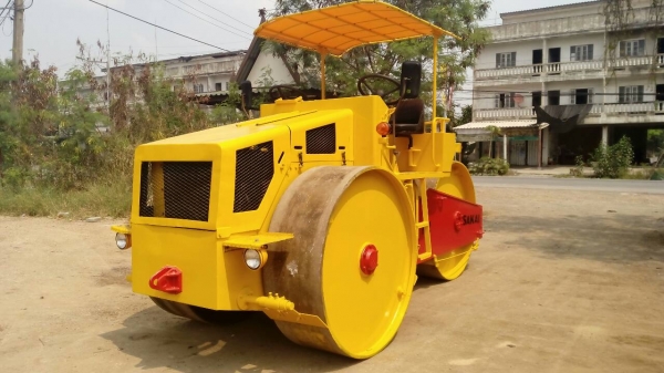 ต้องการขายด่วนรถบด SAKAI R-2