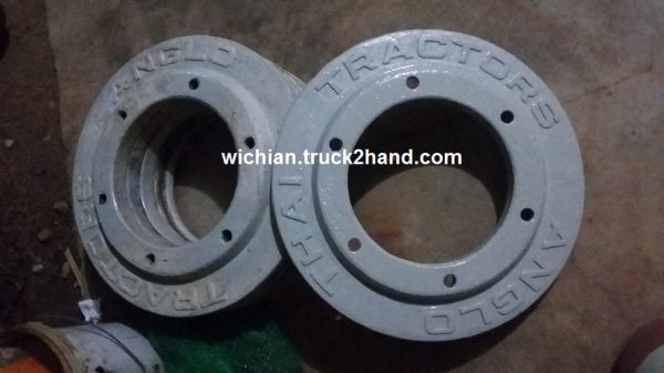 ขายแล้วขอบคุณพี่เอกรักษ์ จ.สระแก้ว มากครับ เวทถ่วงล้อหลังรถไถฟอร์ด ANGLO THAI 1ชุด 6แผ่นหนาหนักมาก สภาพสวยมาก