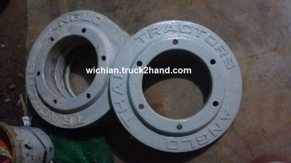 ขายแล้วขอบคุณพี่เอกรักษ์ จ.สระแก้ว มากครับ เวทถ่วงล้อหลังรถไถฟอร์ด ANGLO THAI 1ชุด 6แผ่นหนาหนักมาก สภาพสวยมาก