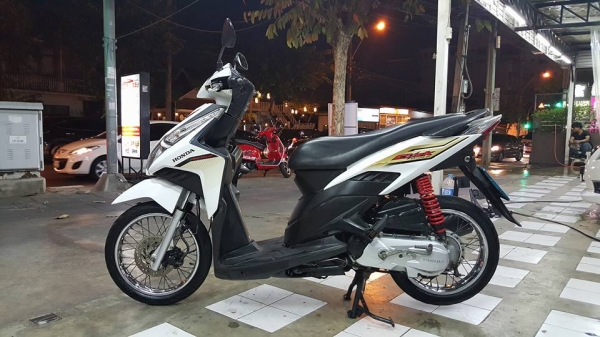 ขออนุญาติขาย HONDA CLICK-i 110 ทะเบียนสวย เก้าหน้าเก้าหลัง ฟรีคาโอน