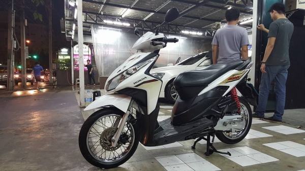 ขออนุญาติขาย HONDA CLICK-i 110 ทะเบียนสวย เก้าหน้าเก้าหลัง ฟรีคาโอน