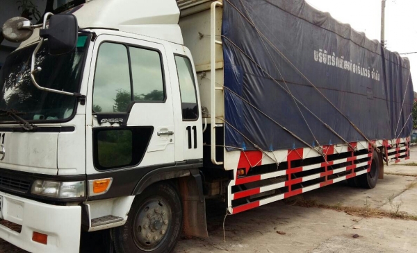 ขาย 2คัน หกล้อ ฮีโน่ FF1J-210แรง ยาว7.20ม และ FD1J 260แรง 'ช่วงยาว9ม สภาพดีสวยบางเดิมพร้อมใช้งาน  เล่มทะเบียนพร้อมโอน  มี 2คัน คันละ 695,000บ รถสวยๆราคาเบาๆ