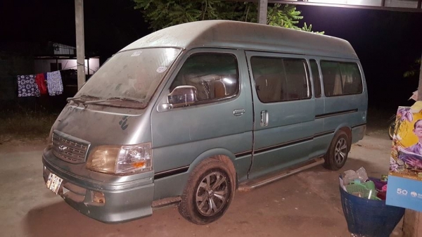 ขายรถตู้หลังคาสูง toyota ปี38 แก๊ส+lpg สภาพพร้อมวิ่งใช้งานเอกสาร ครบพร้มใช้งาน เครื่องj2 3.0