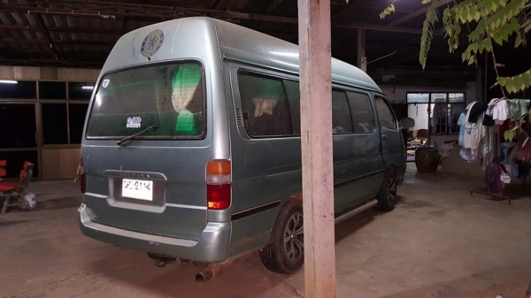 ขายรถตู้หลังคาสูง toyota ปี38 แก๊ส+lpg สภาพพร้อมวิ่งใช้งานเอกสาร ครบพร้มใช้งาน เครื่องj2 3.0