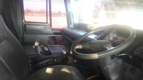 FM 2 K  สมอทองปี 44 เครื่อง 260 K 13 D  กระบะบีเนียม 12 ล้อมีระบบลาก ยางเต็ม