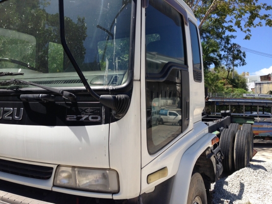 ขายรถบรรทุก 10 ล้อหัวคัสซี ISUZU DECA 270 แรงม้าปี 2546 ราคา 1150000