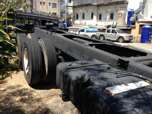 ขายรถบรรทุก 10 ล้อหัวคัสซี ISUZU DECA 270 แรงม้าปี 2546 ราคา 1150000