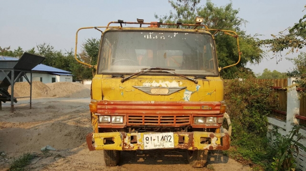 ขาย 10 ล้อ เพลาเดียว ติดเครน UNIC 3 ตัน ไม่มีทะเบียน เครื่อง 6BF1 185 แรงม้า คัสซีหัวยาว พวงมาลัยพาวเวอร์ วางหัว F18 รถใช้งานได้ปกติ ราคาต่อรองได้ครับ