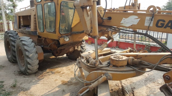 ขาย รถเกรด GALION 850 เอกสารเล่มทะเบียนครบ เครื่องดี ปั้มดี ใช้งานได้ทุกระบบ ยางเต็ม ราคาต่อรองได้ครับ