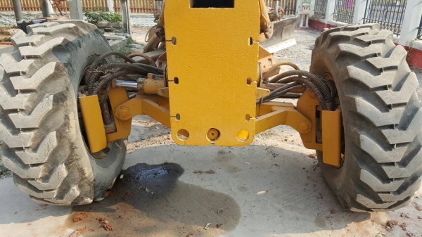 ขาย รถเกรด GALION 850 เอกสารเล่มทะเบียนครบ เครื่องดี ปั้มดี ใช้งานได้ทุกระบบ ยางเต็ม ราคาต่อรองได้ครับ