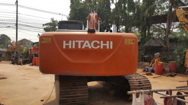 ขาย แบคโฮ HITACHI ZX200-5G รถปี 55 เอกสารใบอินวอยซ์ ใช้งานน้อยแค่ 2,600 ชม. สภาพสวยเต็มทุกอย่าง แถมหัวแย็กให้ด้วยครับ ราคาต่อรองได้