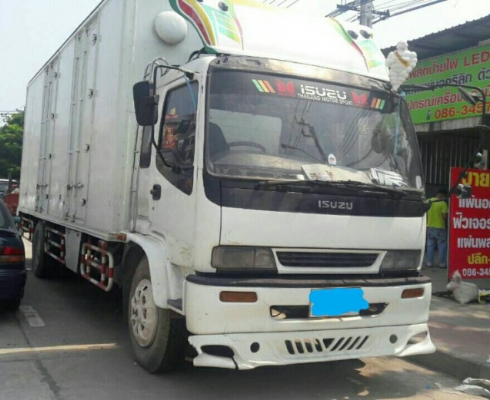 หกล้อ อีซูชุ Daga195ปี40ตู้10บาน ช่วงยาว7.20ม สภาพดีสวยพร้อมใช้งาน ทะเบียนพร้อมโอน