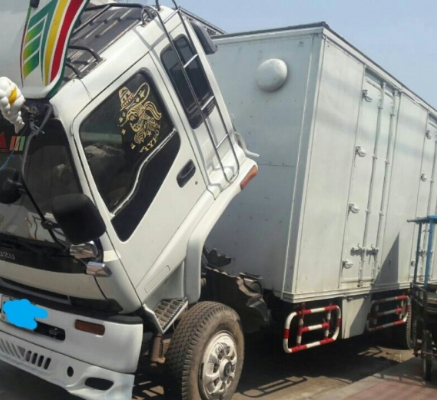 หกล้อ อีซูชุ Daga195ปี40ตู้10บาน ช่วงยาว7.20ม สภาพดีสวยพร้อมใช้งาน ทะเบียนพร้อมโอน