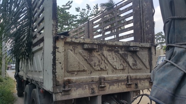 รถพ่วงนี้เจ้าของใจไม่เที่ยง อย่าเสียเวลาโทรมาเลยนะคะ ปารวีก็เสียเวลาและเสียความรู้สึกไปเยอะแล้วจ้า