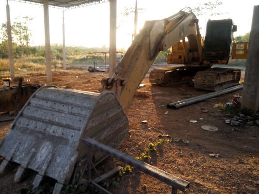 ขายรถแบคโฮ CAT 320 C ราคา 1100000