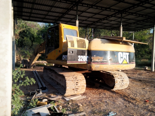 ขายรถแบคโฮ CAT 320 C ราคา 1100000
